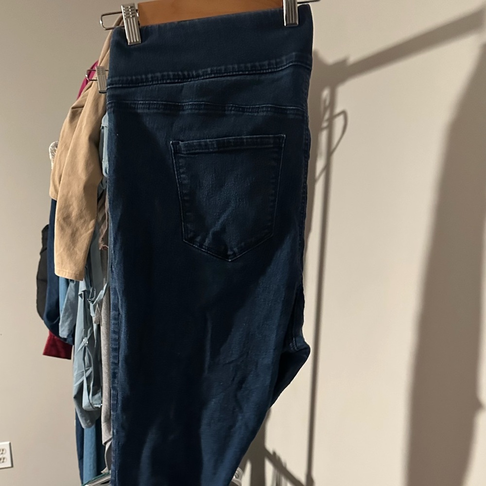 Women’s skinny jeans